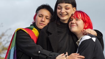 55465174 Group Non Binary People Hugging Besk